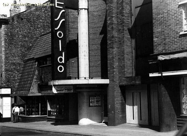 Essoldo Cinema Stretford, previously the Longford Cinema side entrance 1967